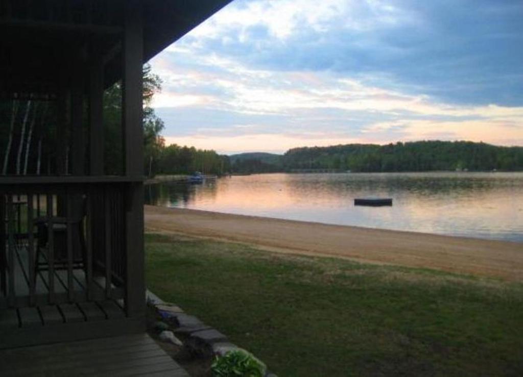 Cloverleaf Cottages Oxtongue Lake Exterior photo